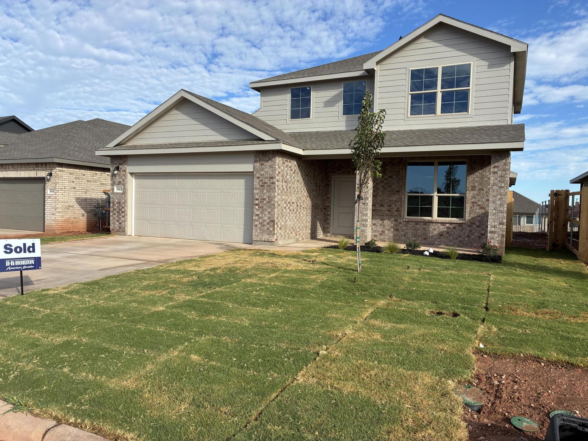 5065 Royal Oak Drive Property Photo 1