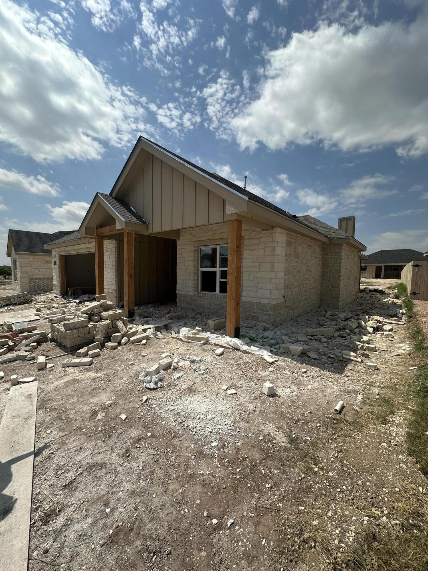 3015 Cedarhill Drive Property Photo 1