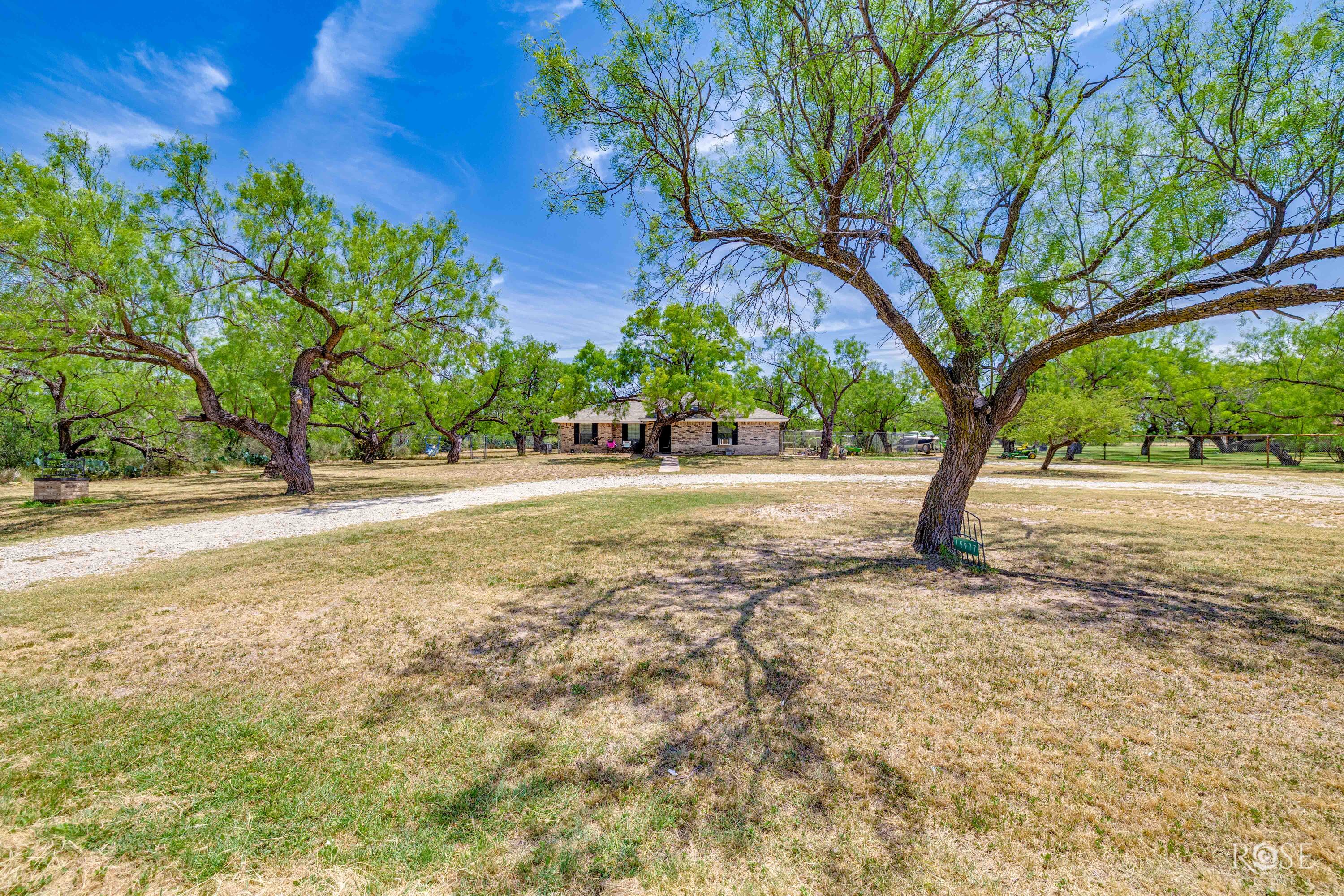 15977 Fitzgerald Drive Property Photo 2