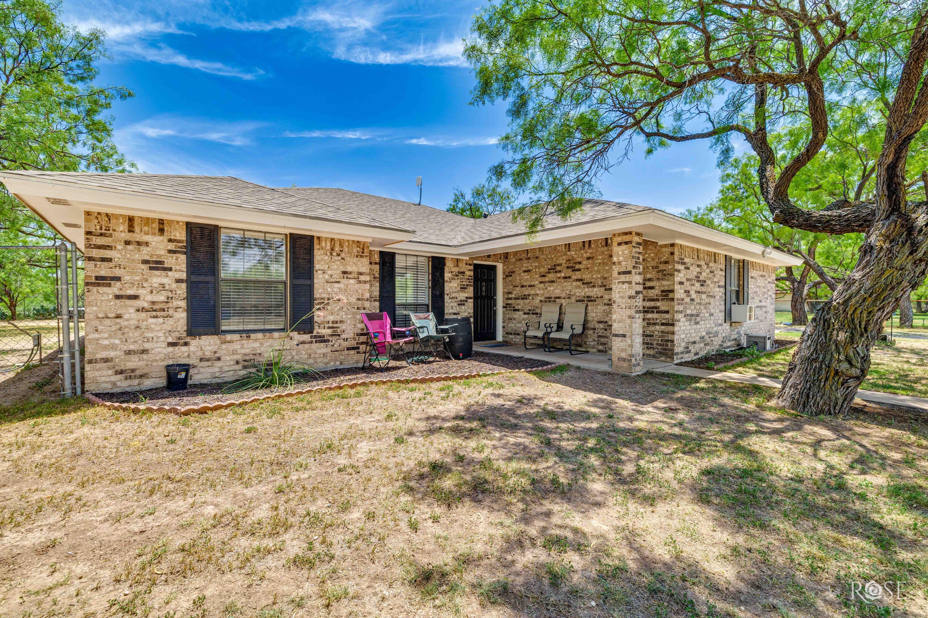 15977 Fitzgerald Drive Property Photo 7