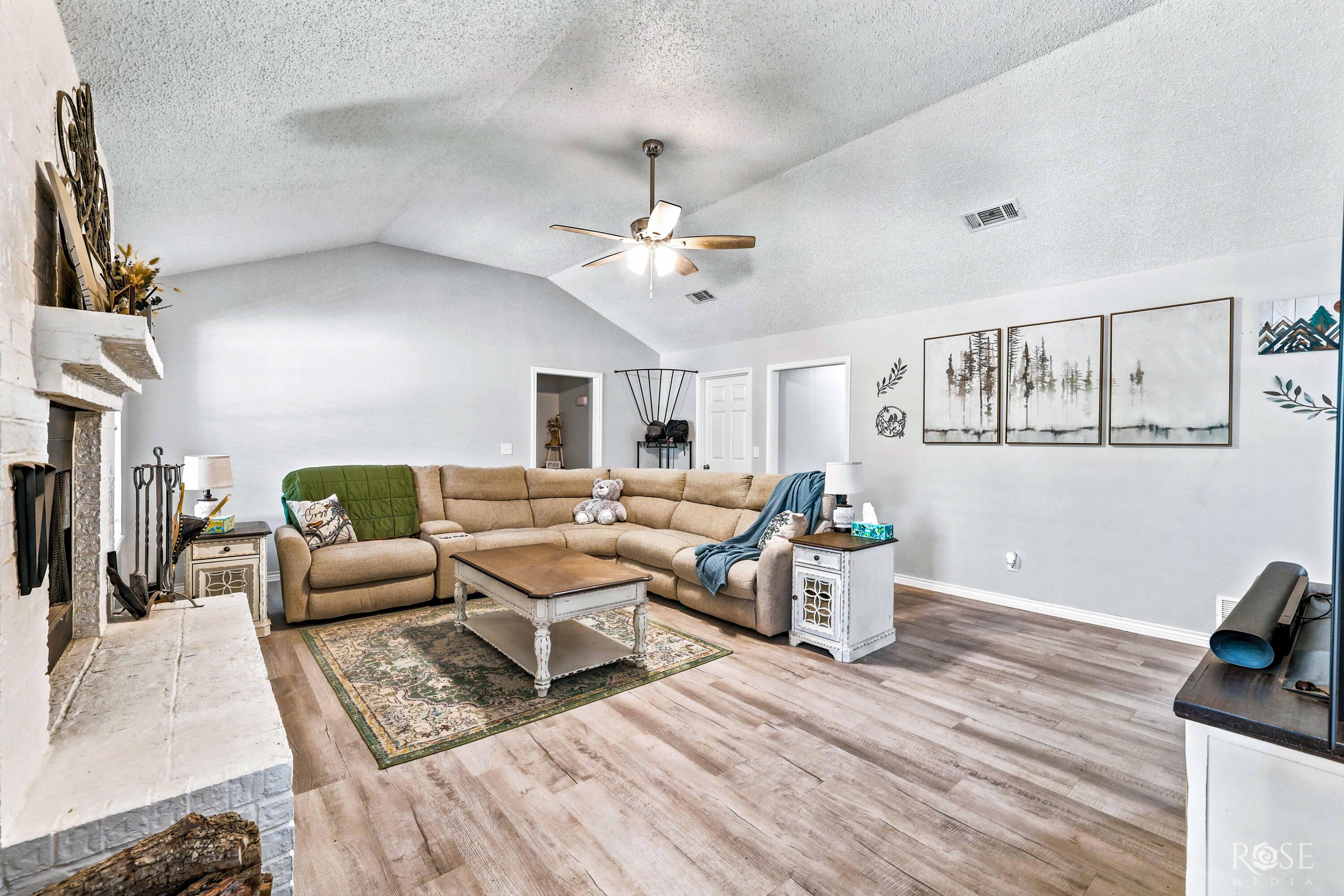 15977 Fitzgerald Drive Property Photo 10