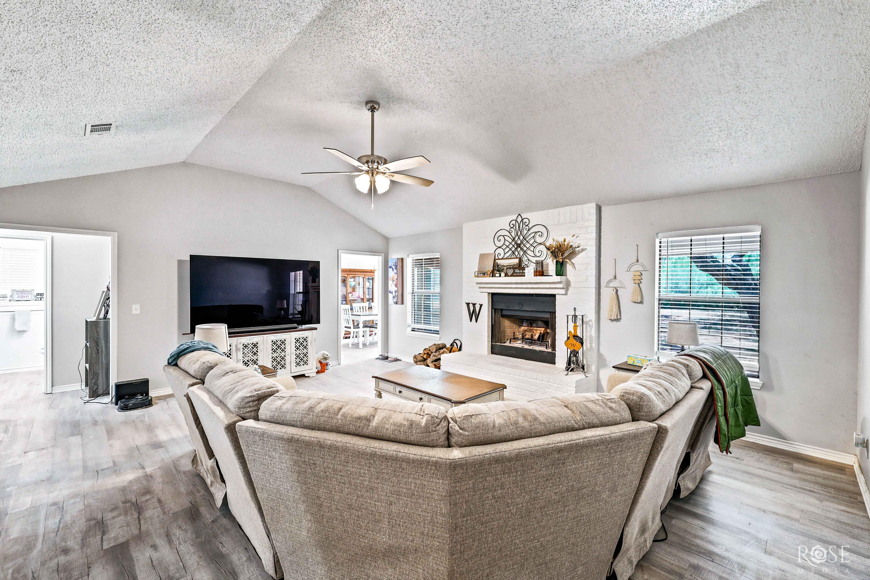 15977 Fitzgerald Drive Property Photo 11