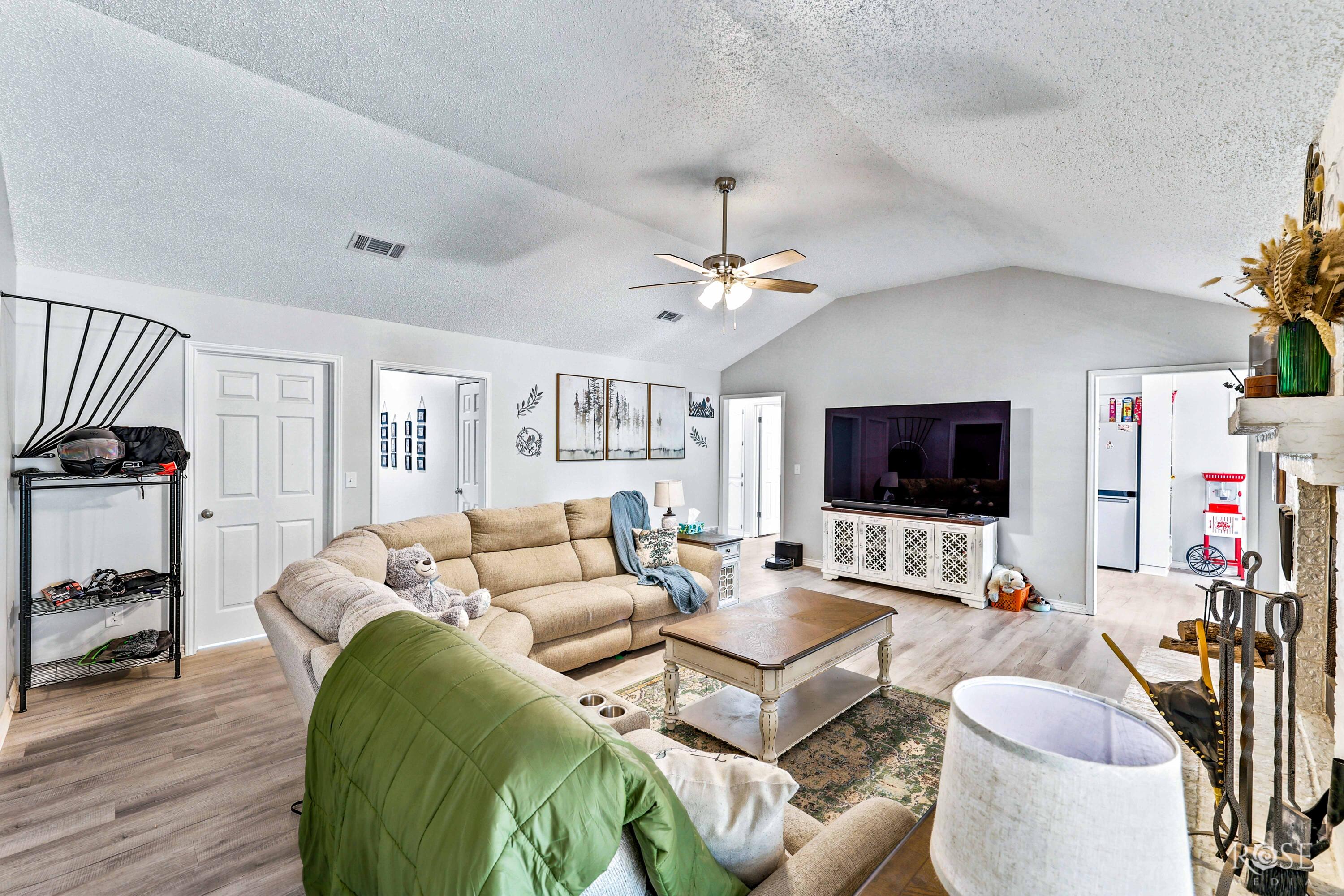 15977 Fitzgerald Drive Property Photo 12