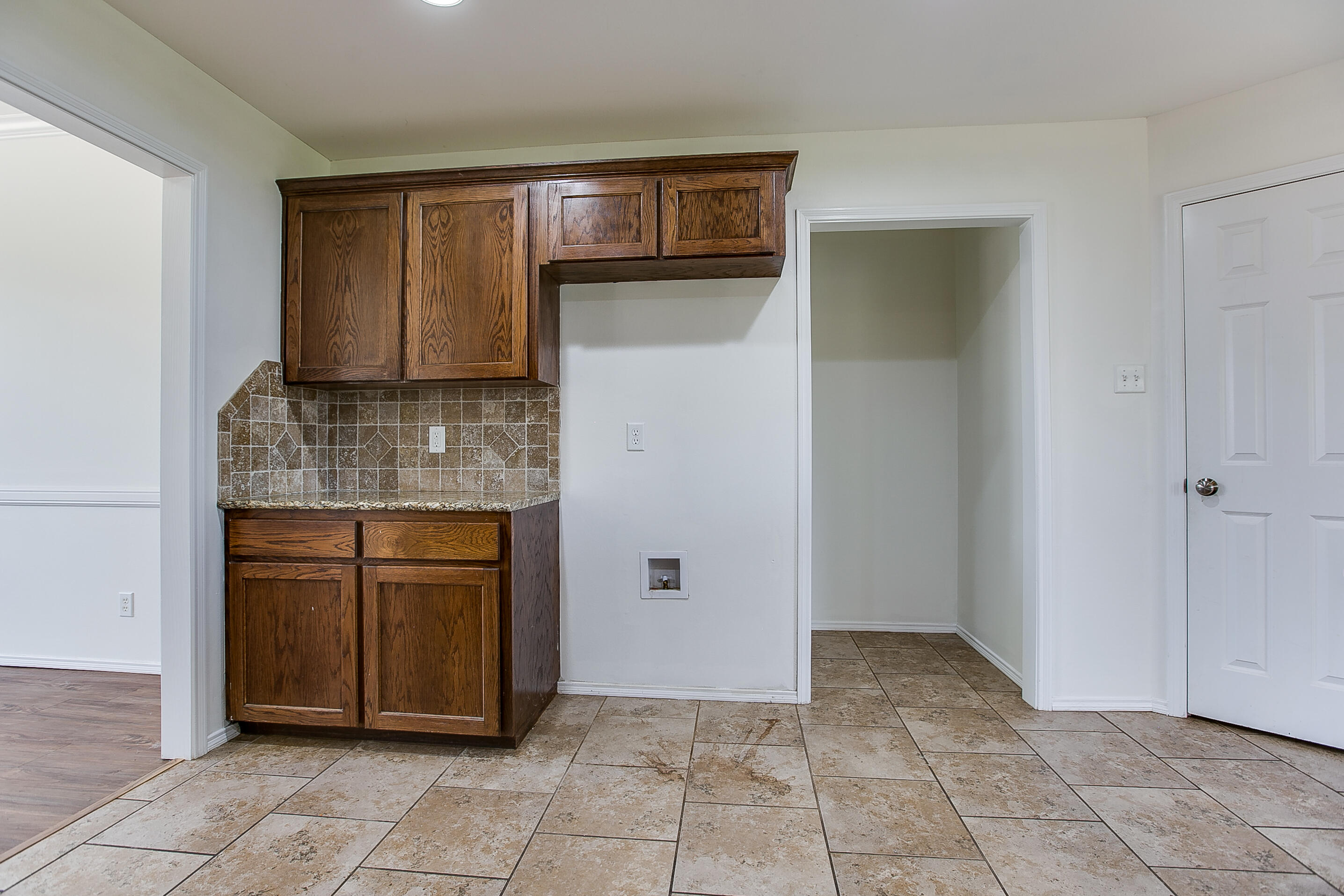 3630 Shadyhill Drive Property Photo 13