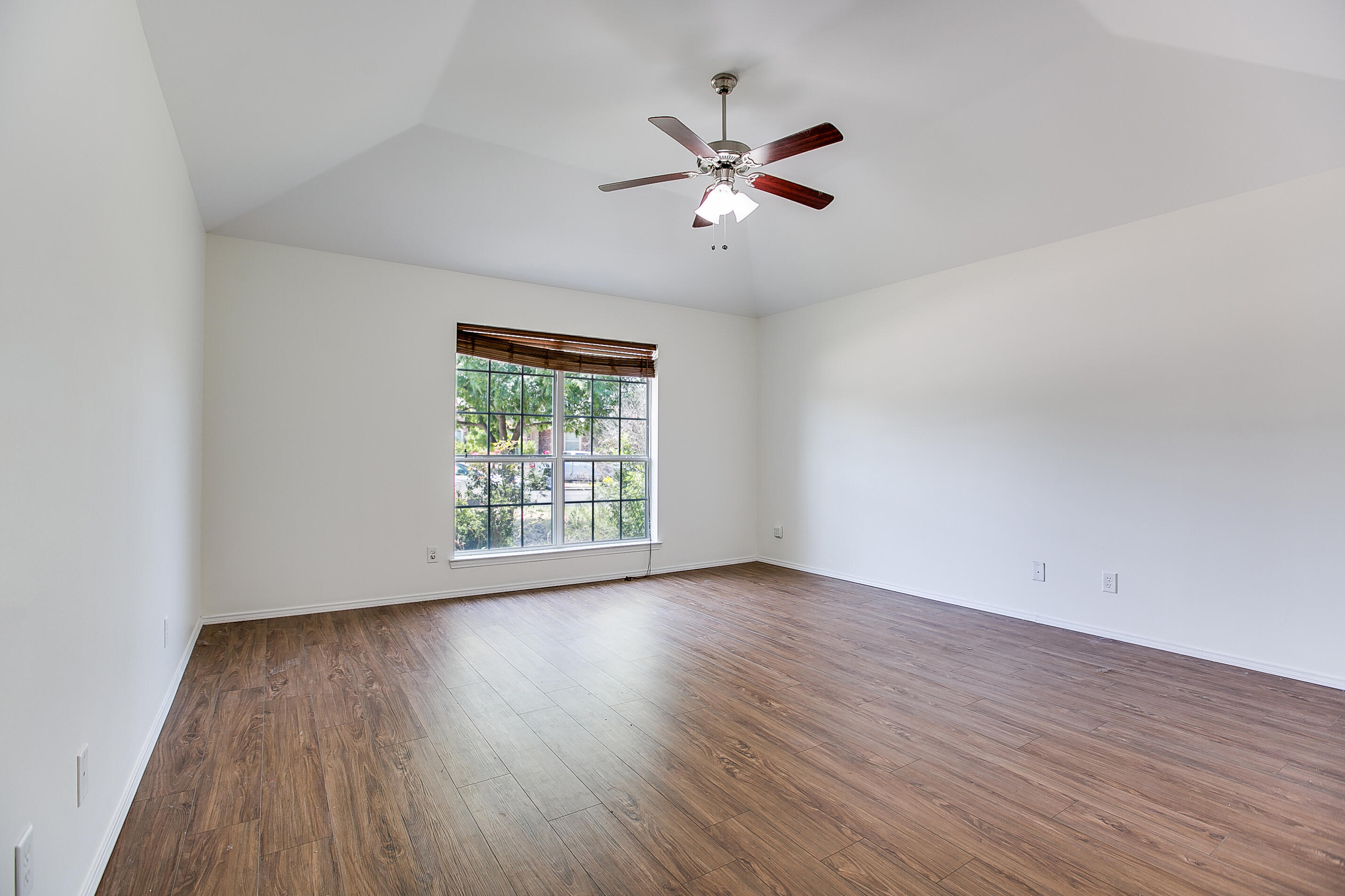 3630 Shadyhill Drive Property Photo 17