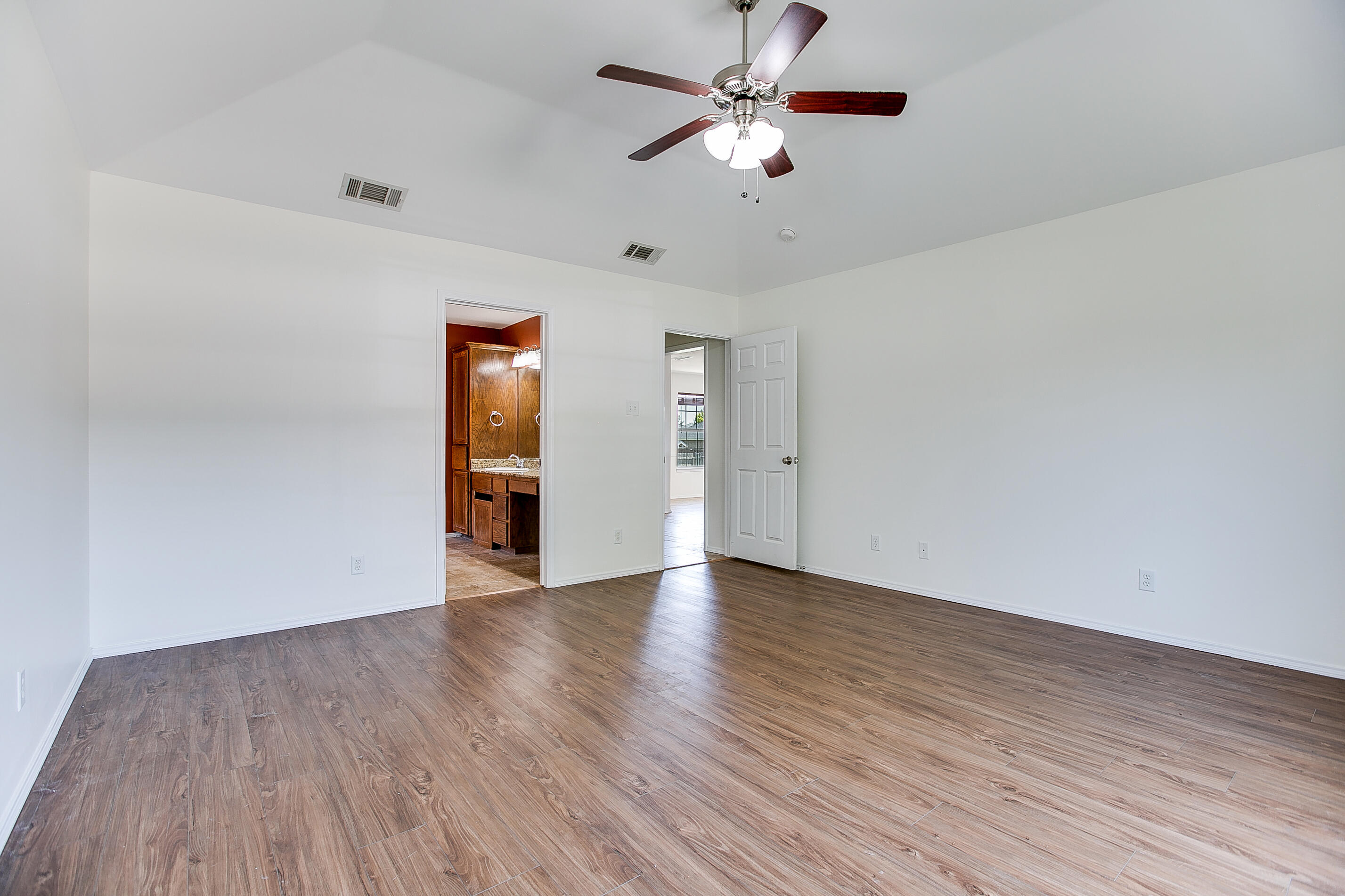 3630 Shadyhill Drive Property Photo 18