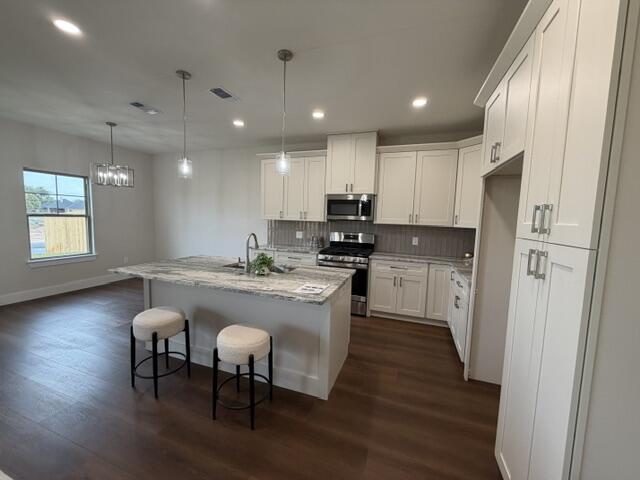 3012 Cedarhill Drive Property Photo 3