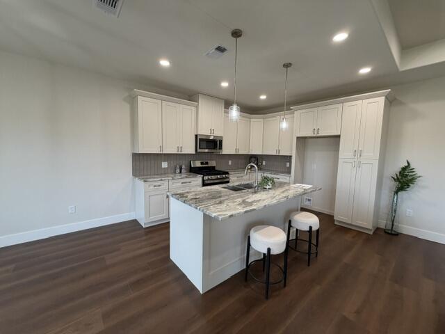 3012 Cedarhill Drive Property Photo 4