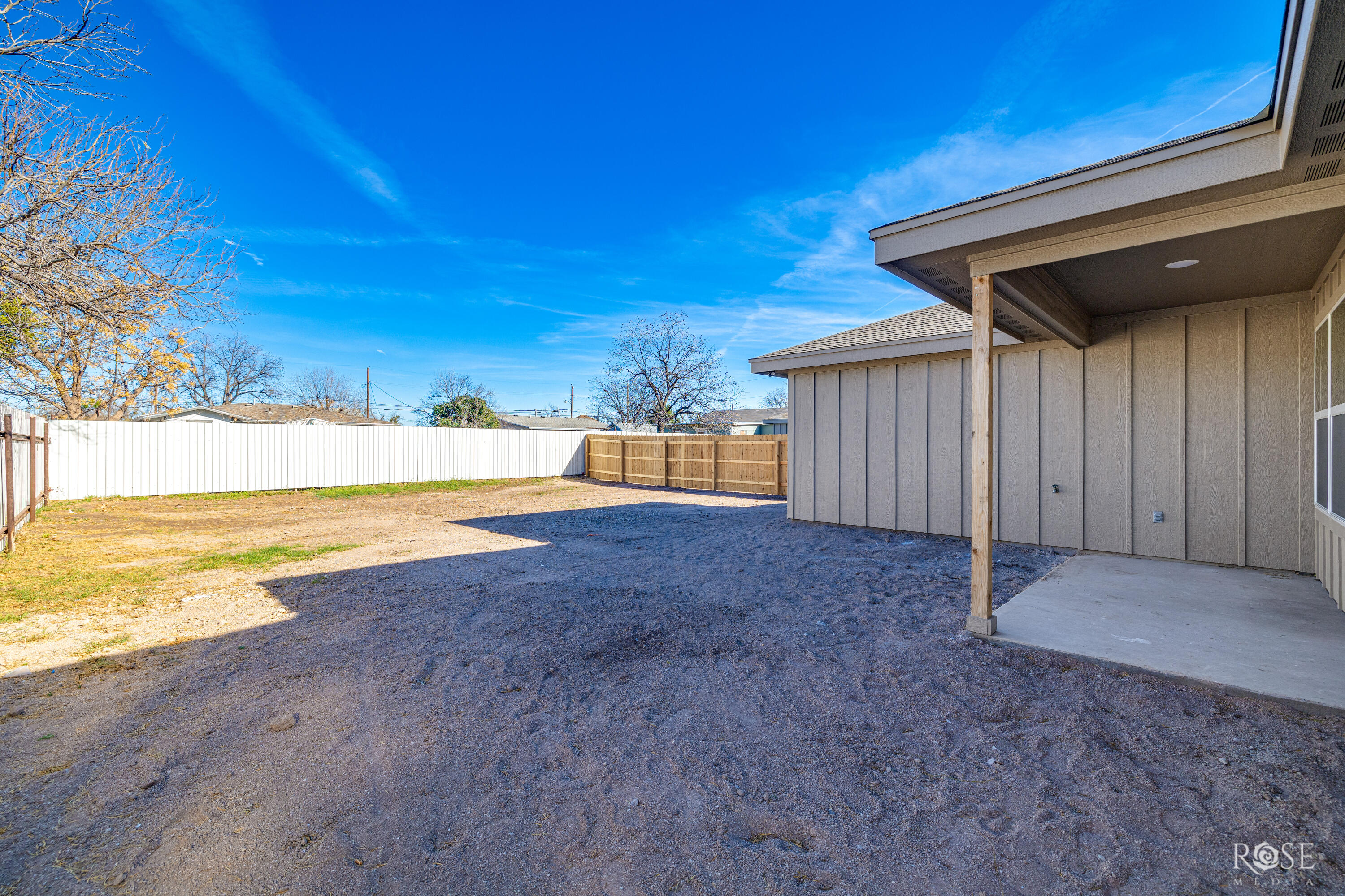 1608 N Oakes Street Property Photo 25