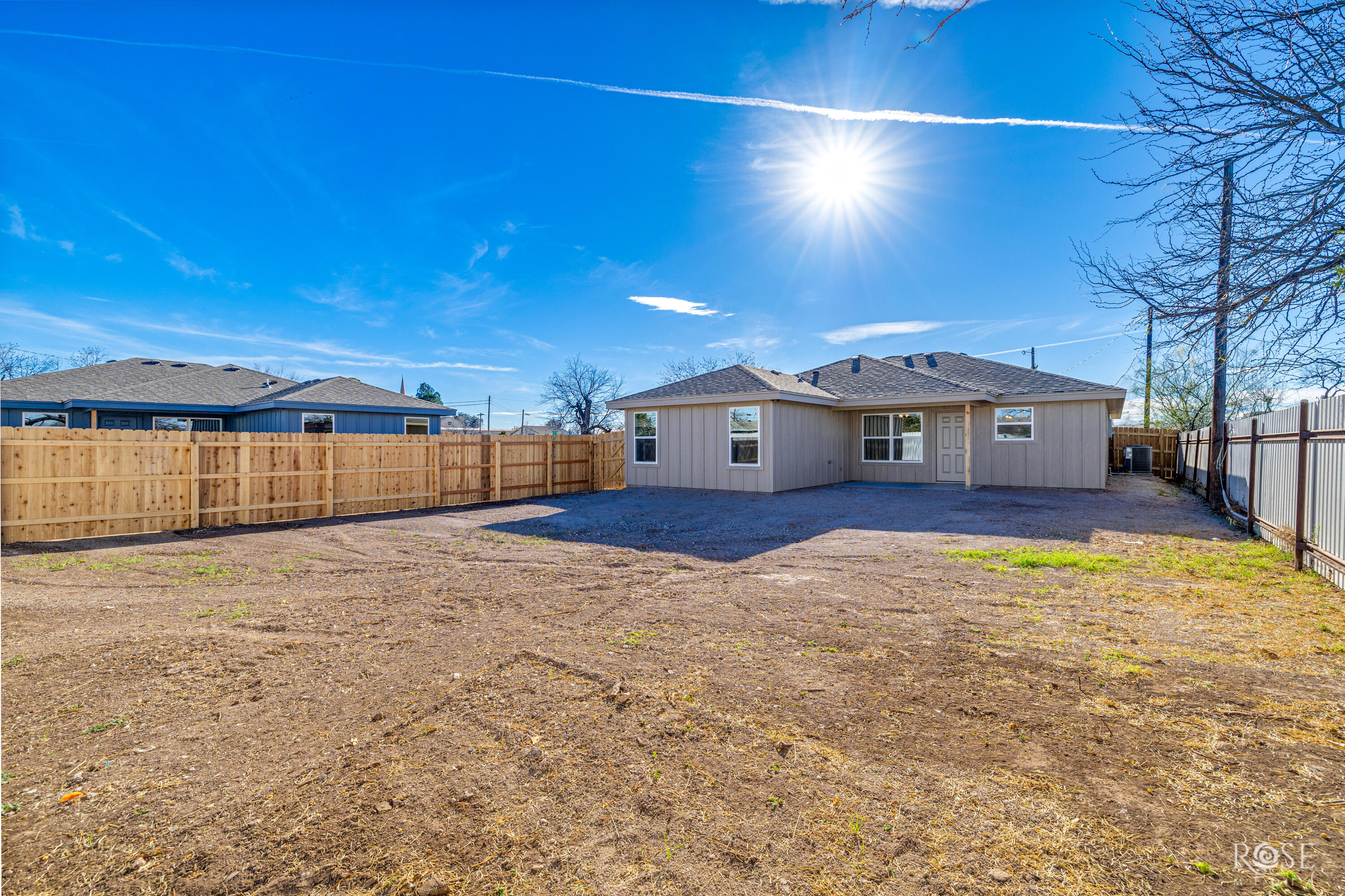 1608 N Oakes Street Property Photo 27