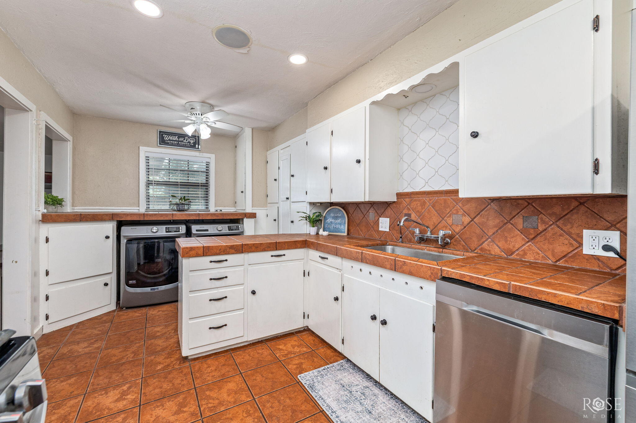 906 N Adams Street Property Photo 15