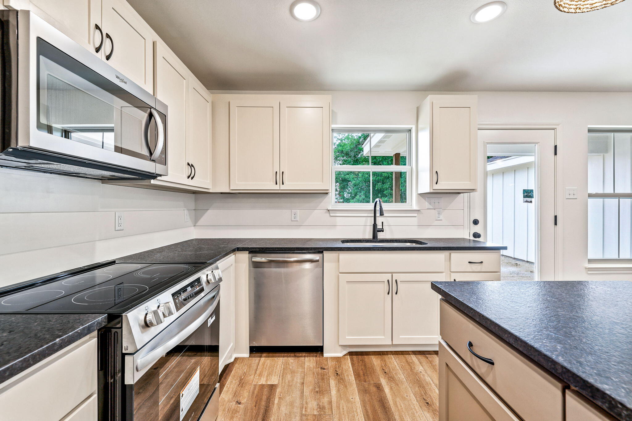 3611 Grape Creek Road Property Photo 10