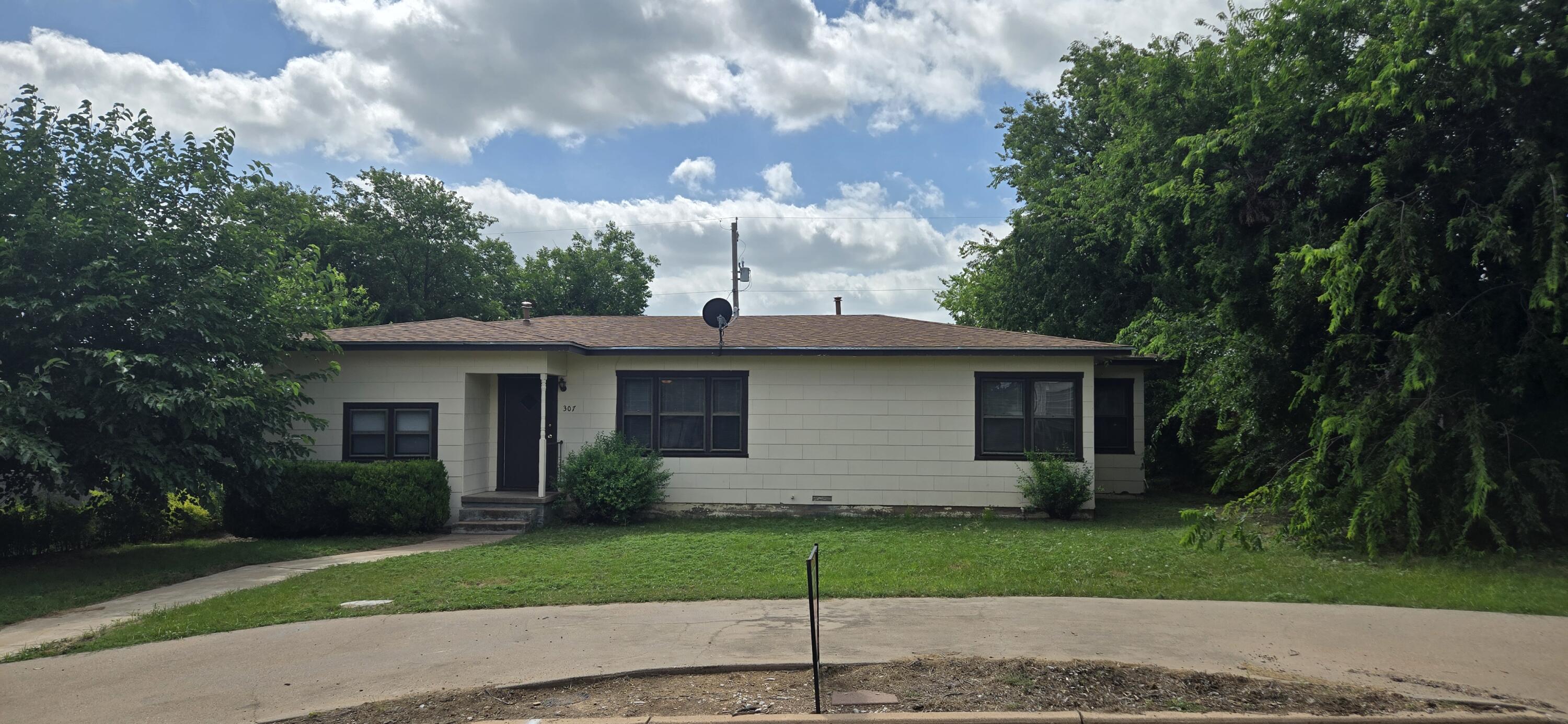 307 Pou Avenue Property Photo 1