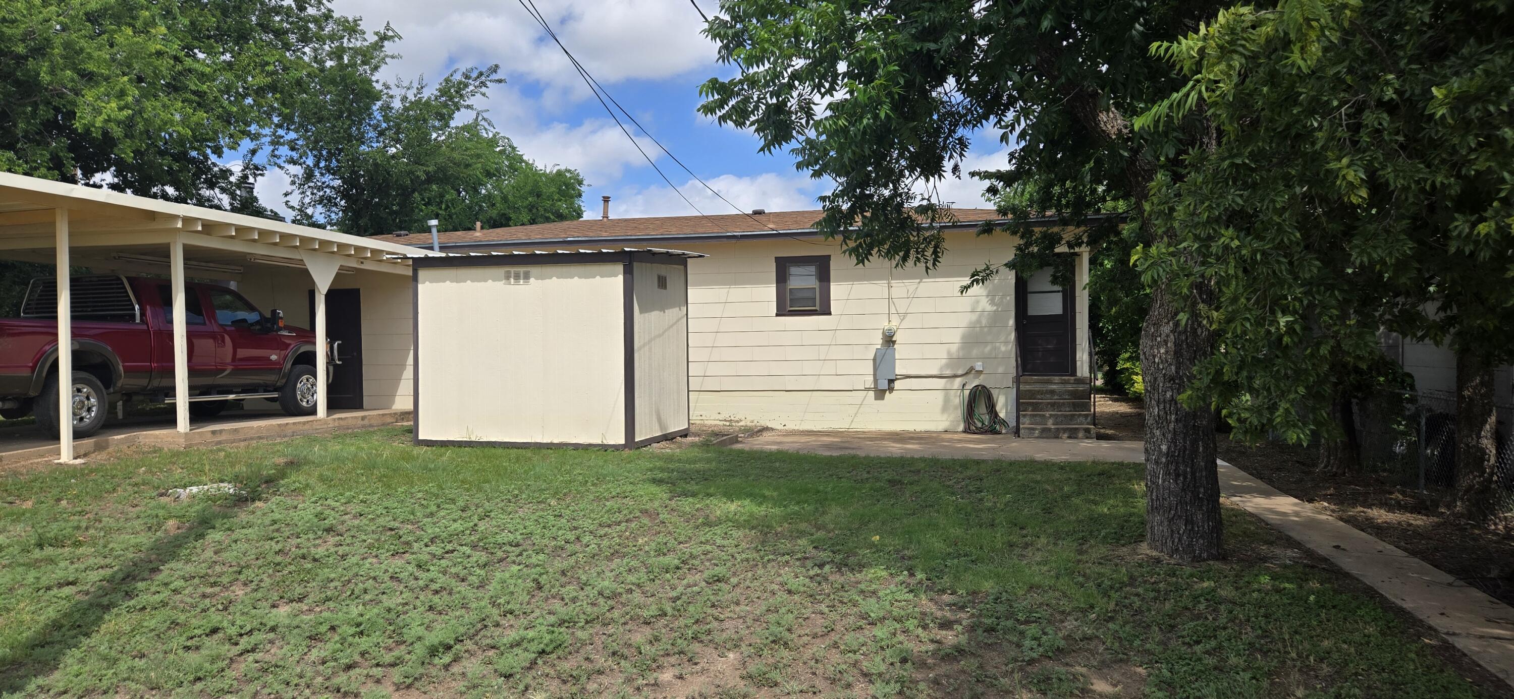 307 Pou Avenue Property Photo 9
