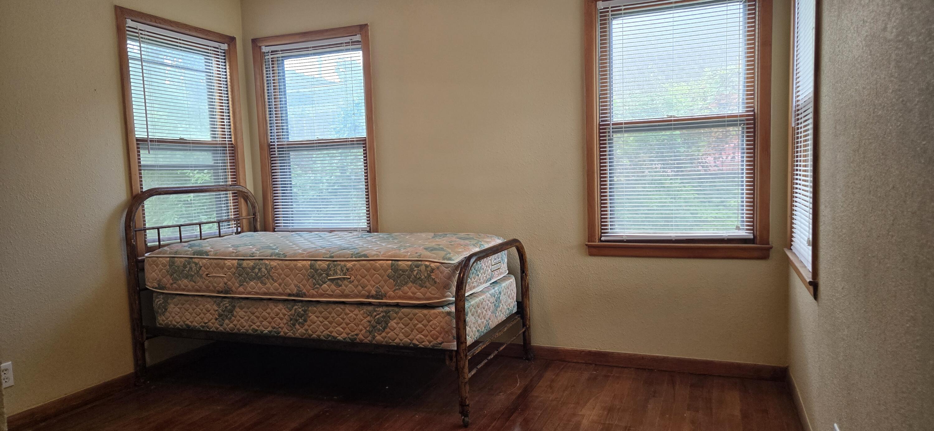 307 Pou Avenue Property Photo 14