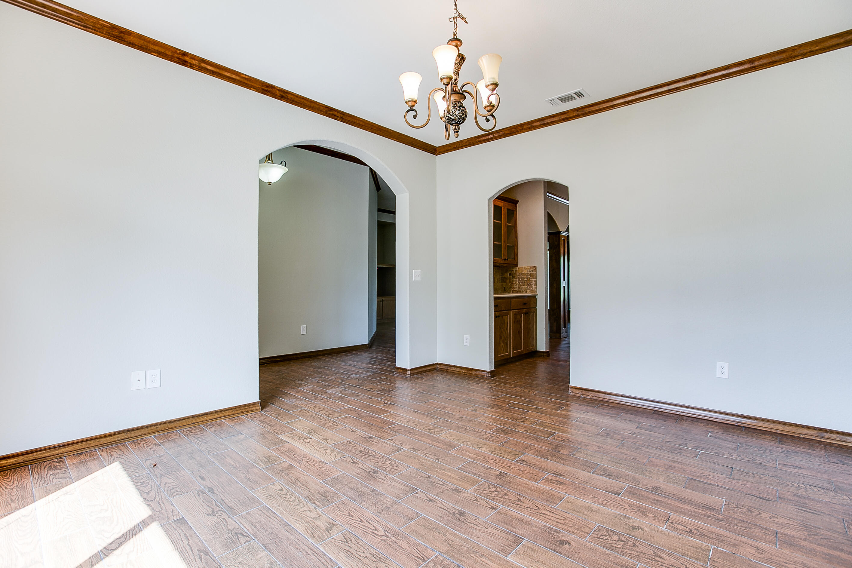 4309 Brook Hollow Lane Property Photo 5