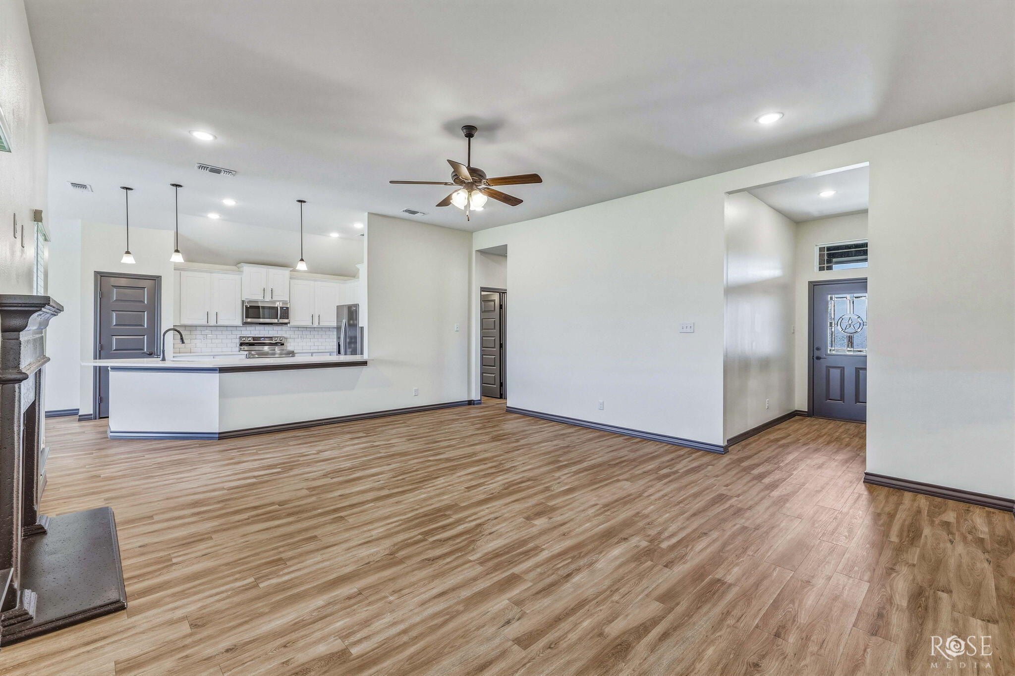 1913 Lamplighter Lane Property Photo 10