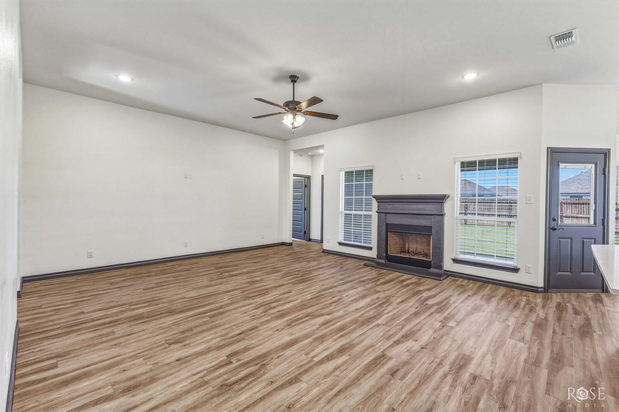 1913 Lamplighter Lane Property Photo 11