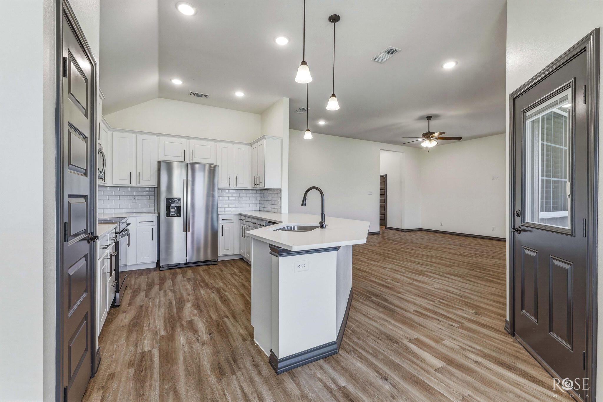1913 Lamplighter Lane Property Photo 13