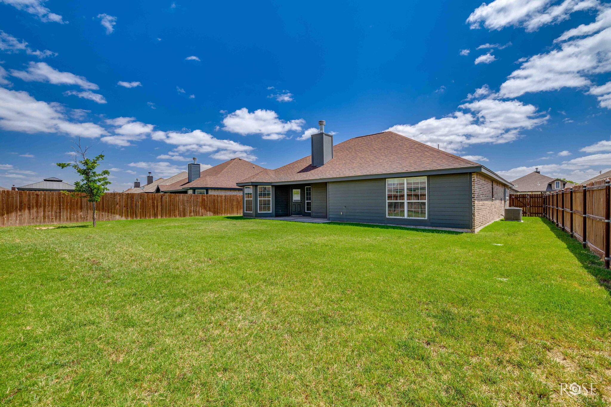 1913 Lamplighter Lane Property Photo 32