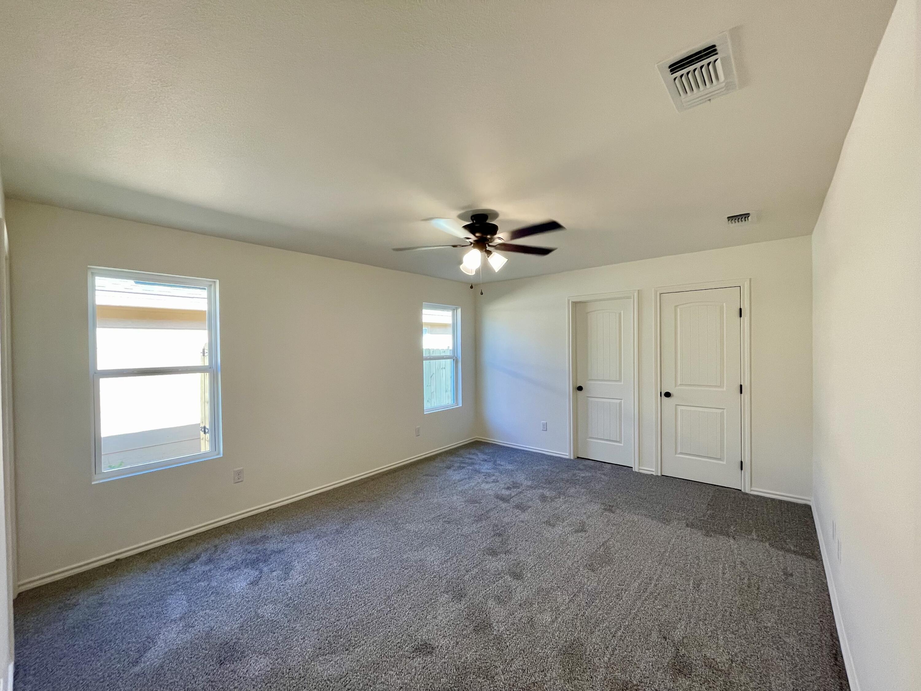 3806 Crockett Street Property Photo 4