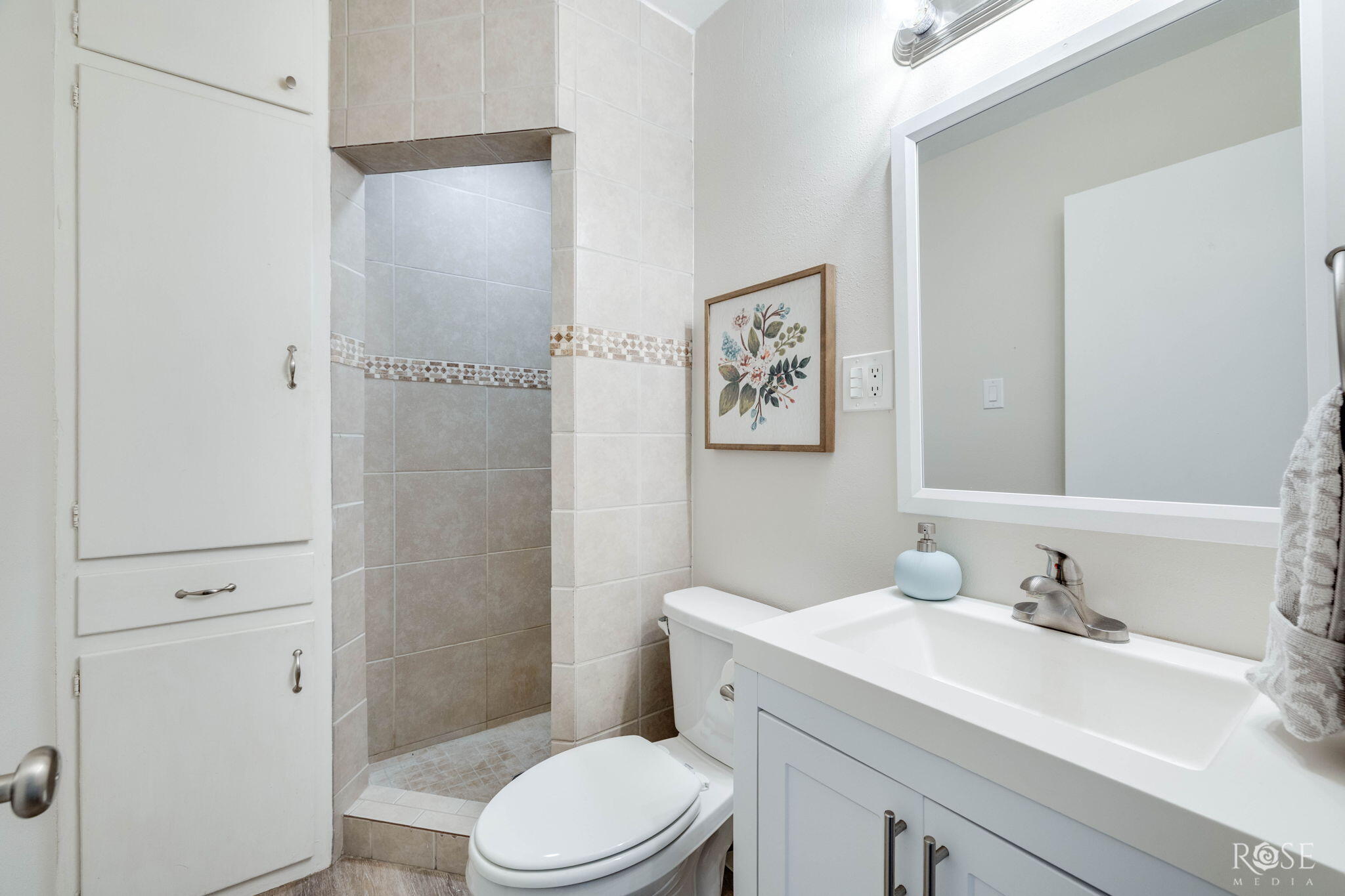 2516 University Avenue Property Photo 18