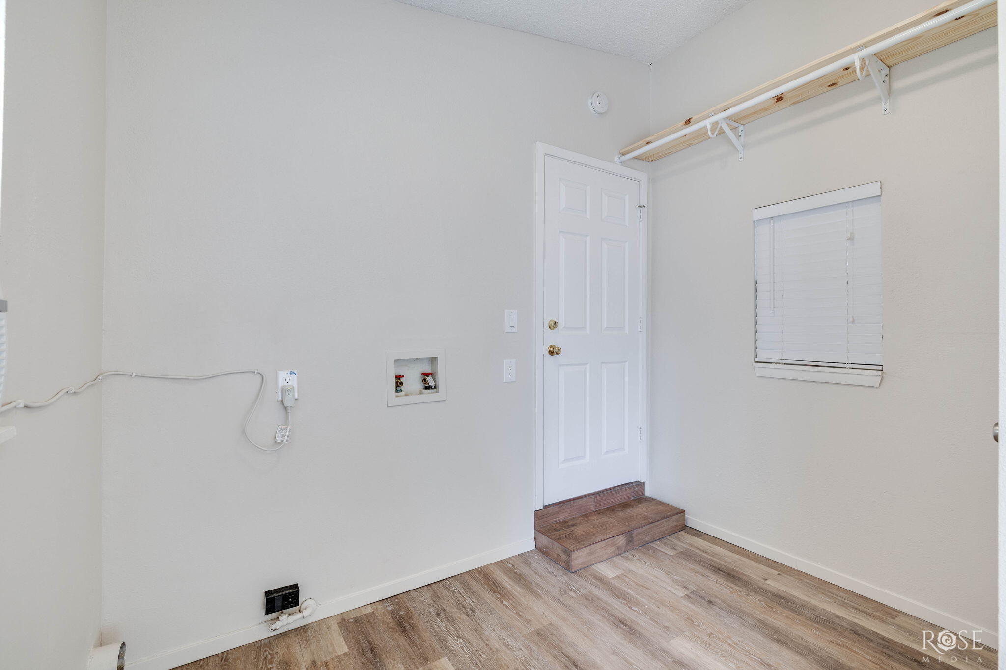 2516 University Avenue Property Photo 21