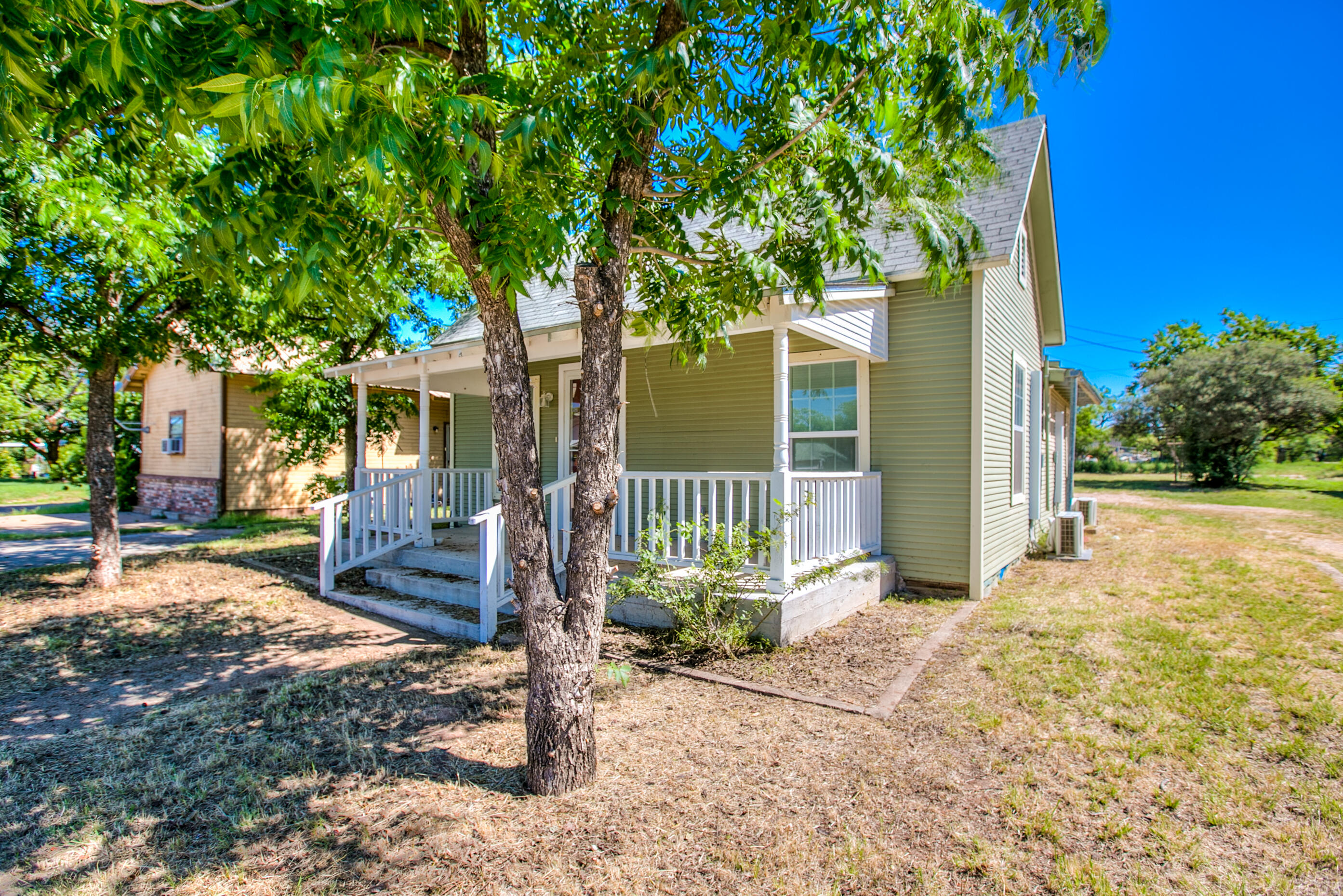 1210 N 8th Street Property Photo 4