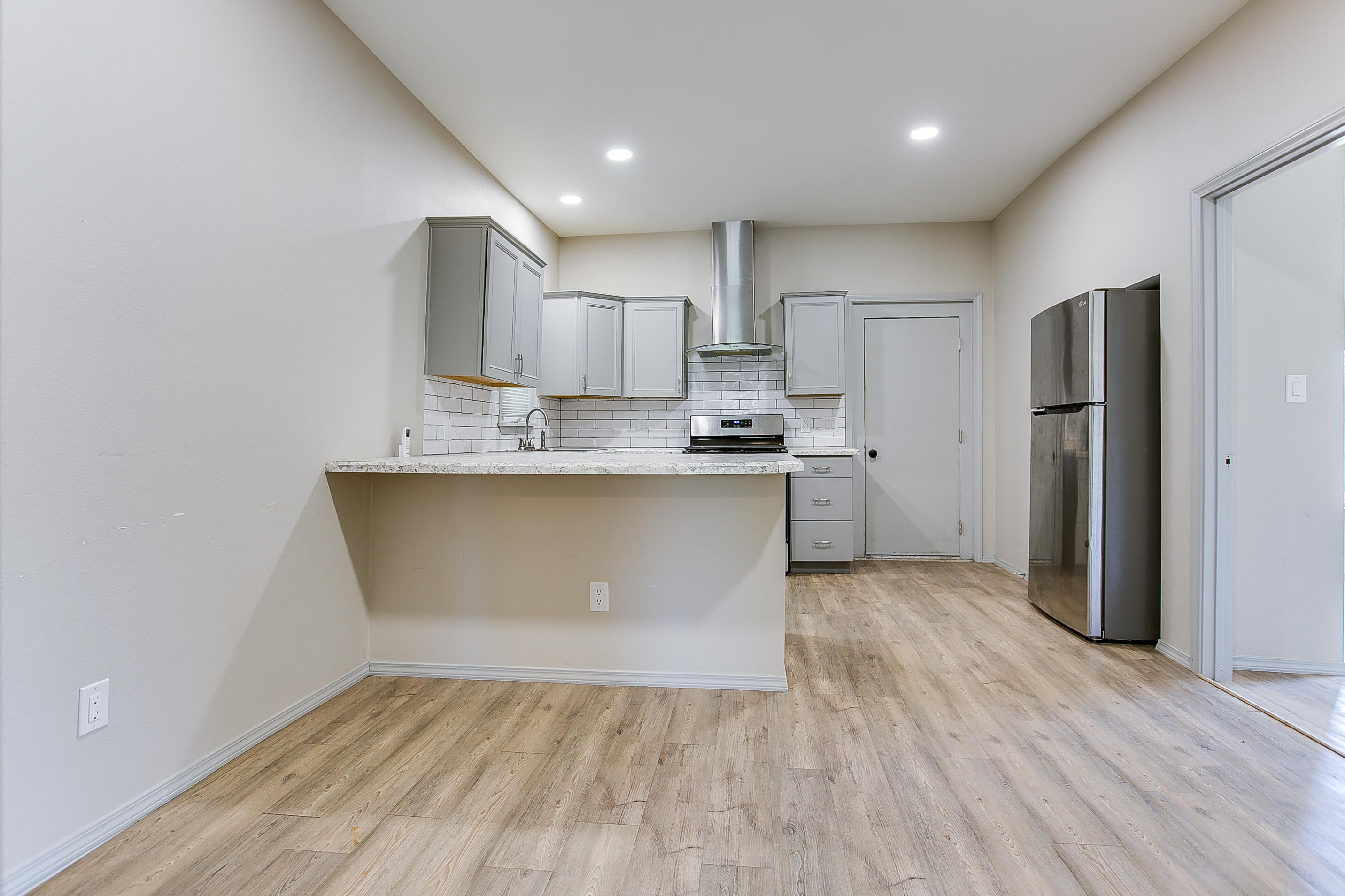 1210 N 8th Street Property Photo 9