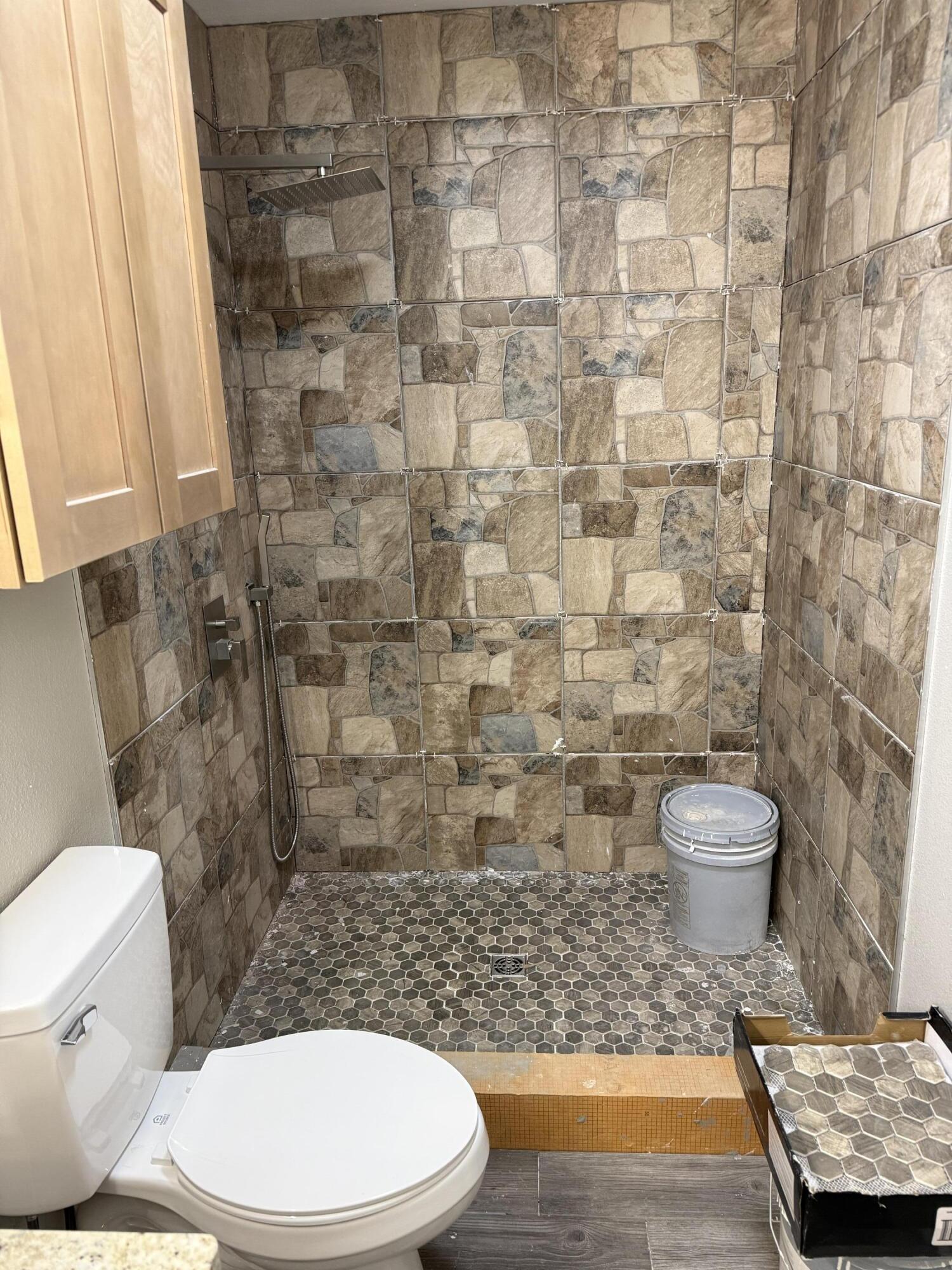 423 E Harris Avenue Property Photo 6