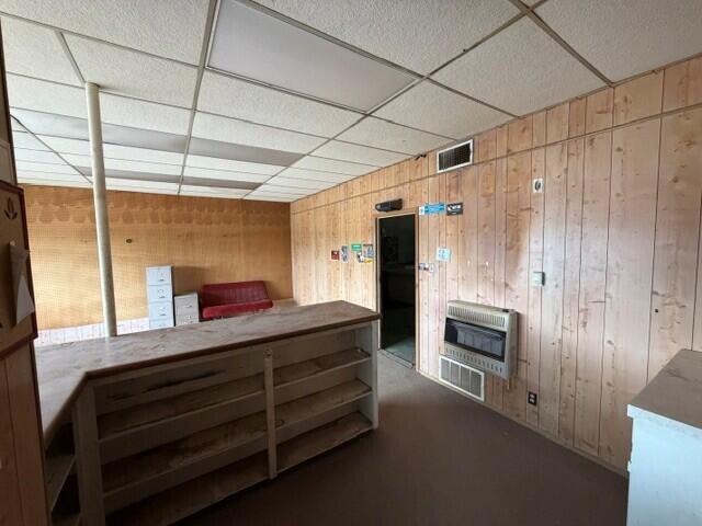 305 E 19th Street Property Photo 4