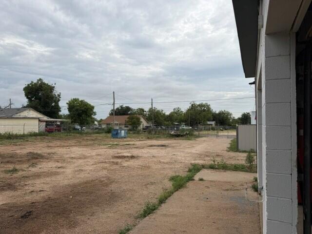 305 E 19th Street Property Photo 13