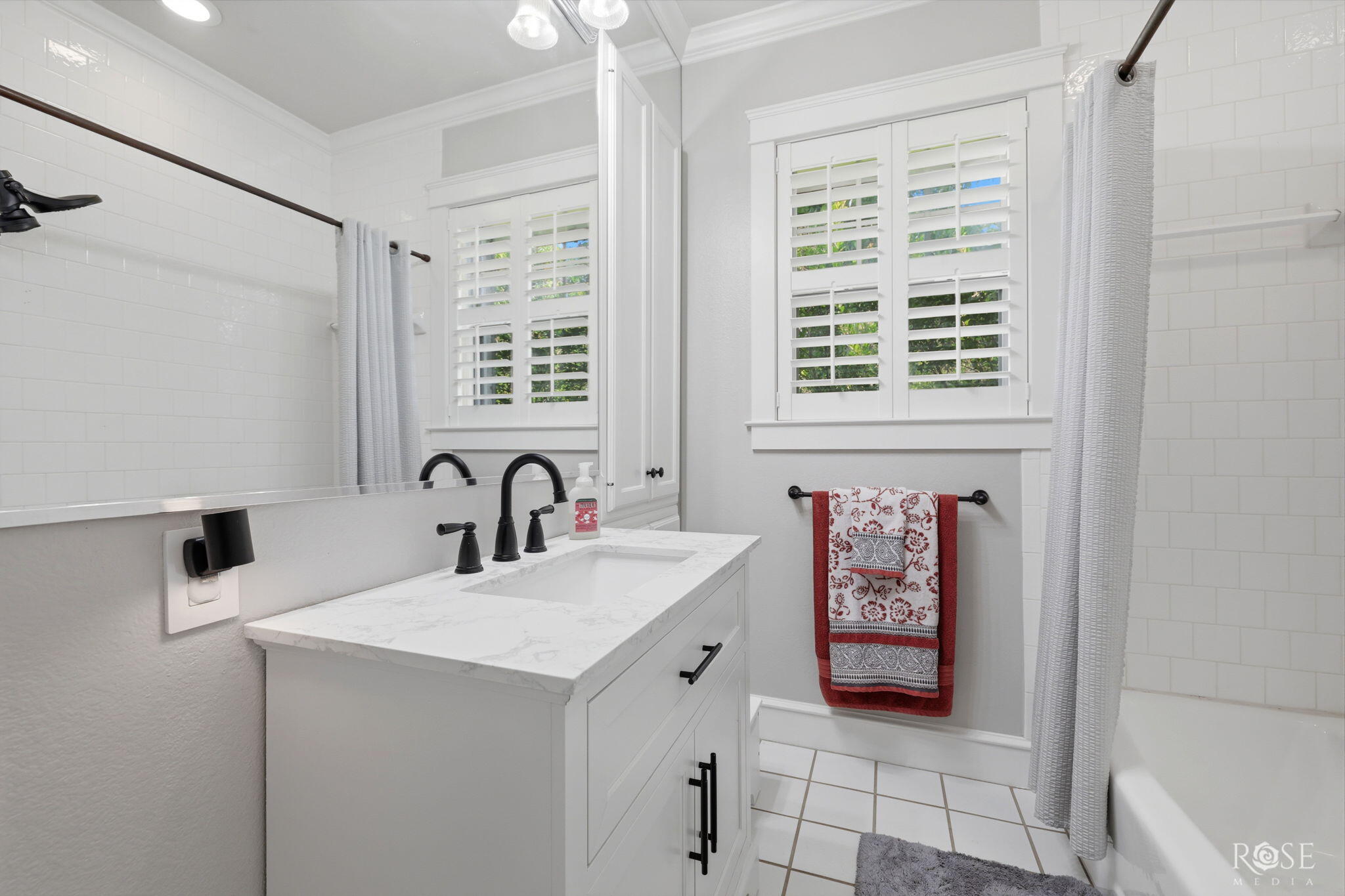1327 Mackenzie Street Property Photo 23