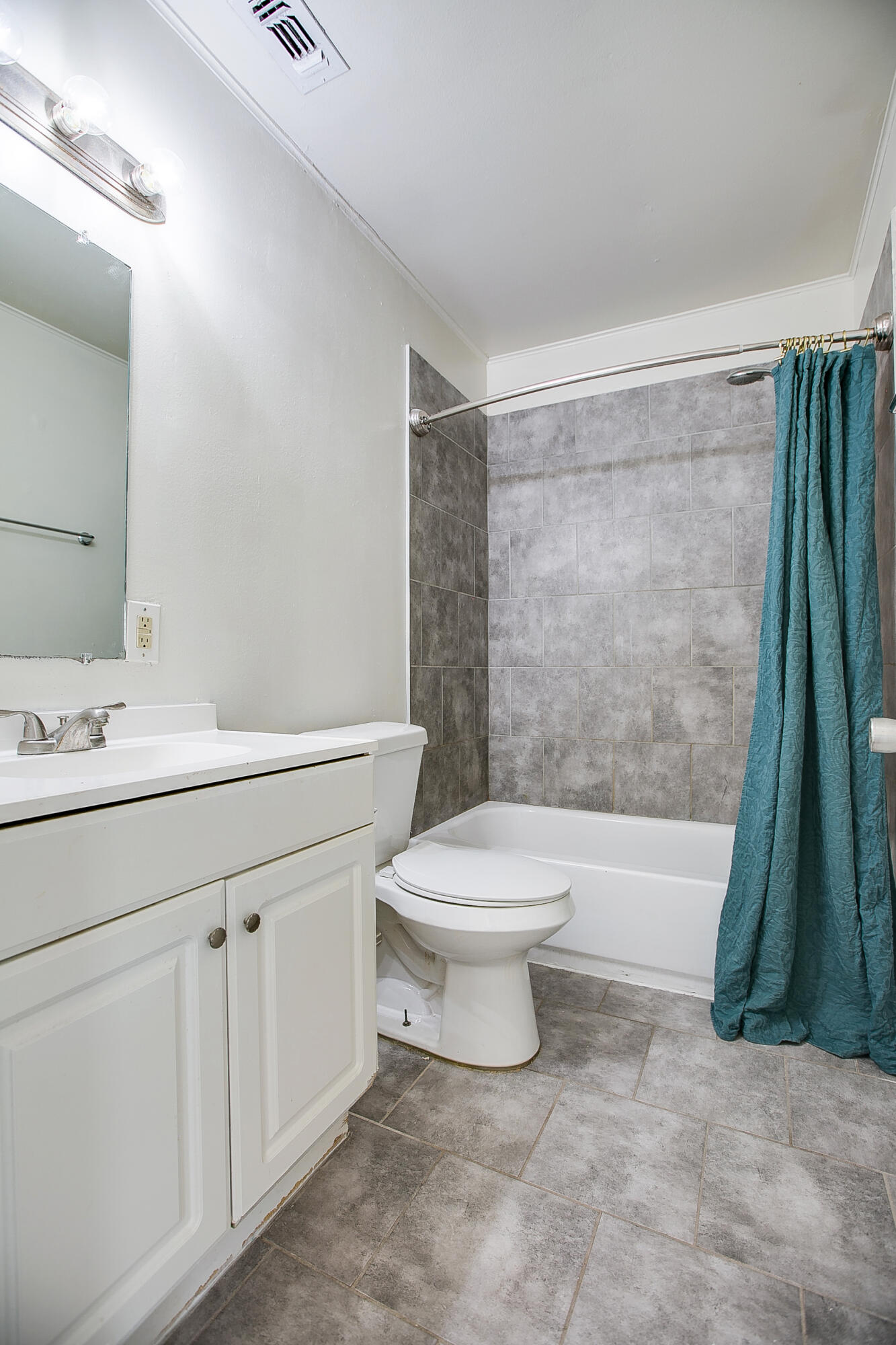 3300 Hagelstein Street Property Photo 13