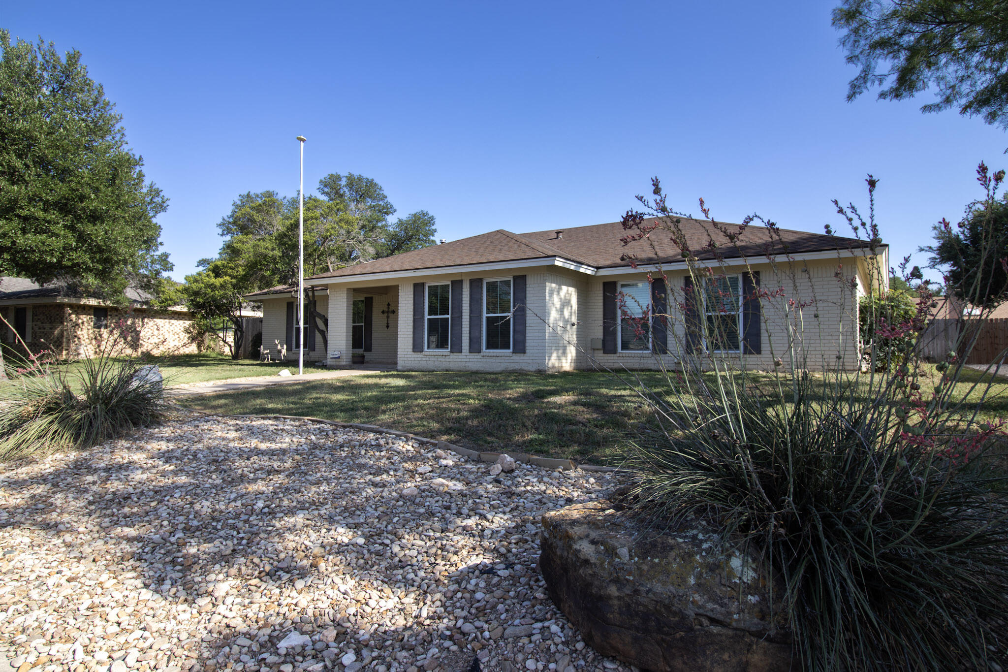 3105 Southland Boulevard Property Photo 1
