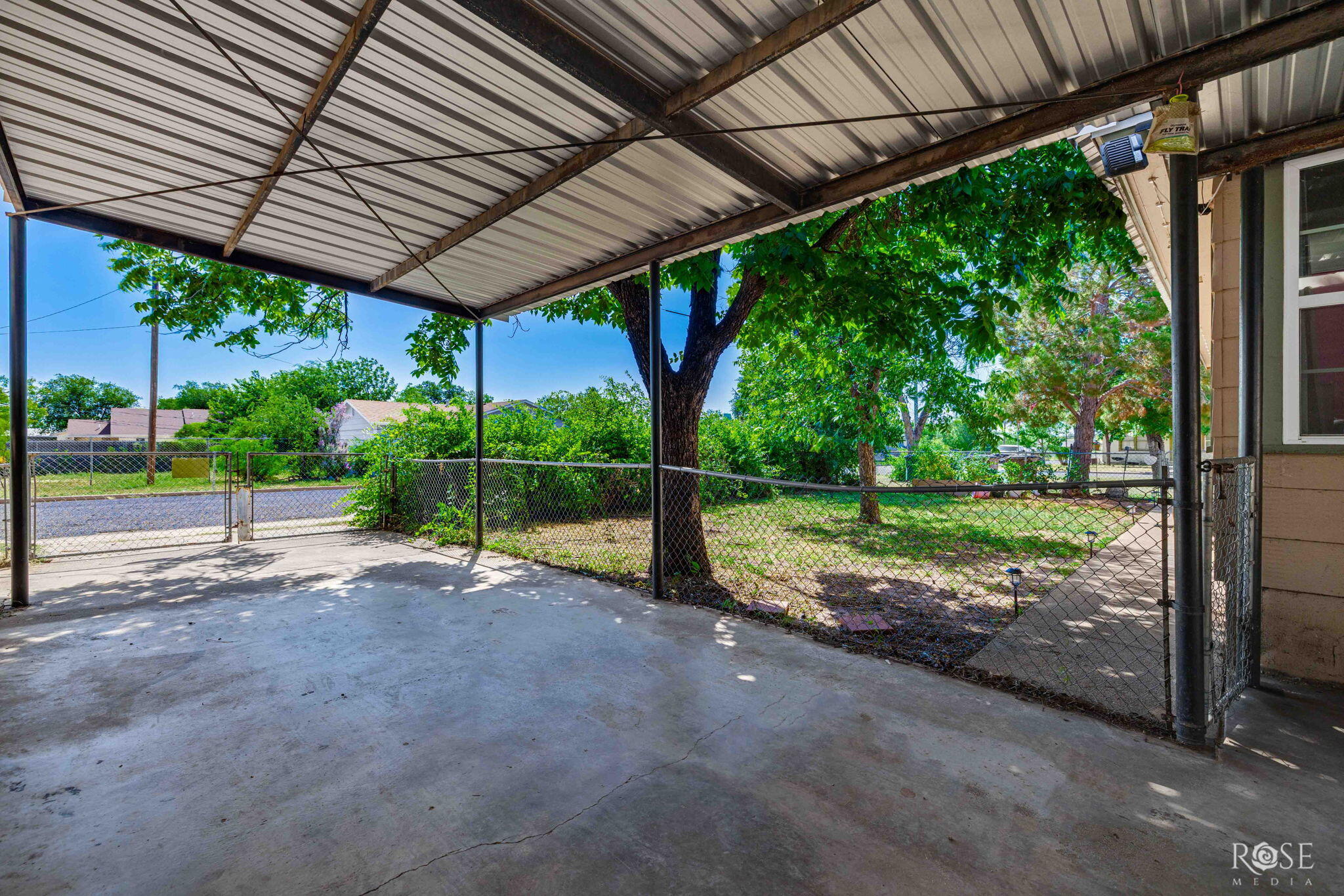 2704 Waco Street Property Photo 29