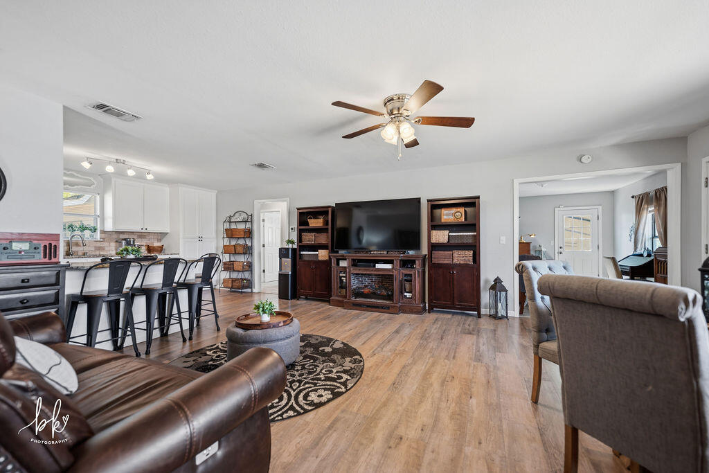 1902 Beaty Road Property Photo 5