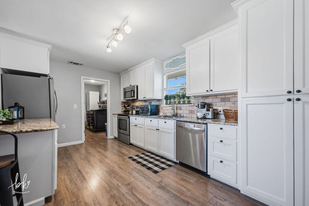 1902 Beaty Road Property Photo 7