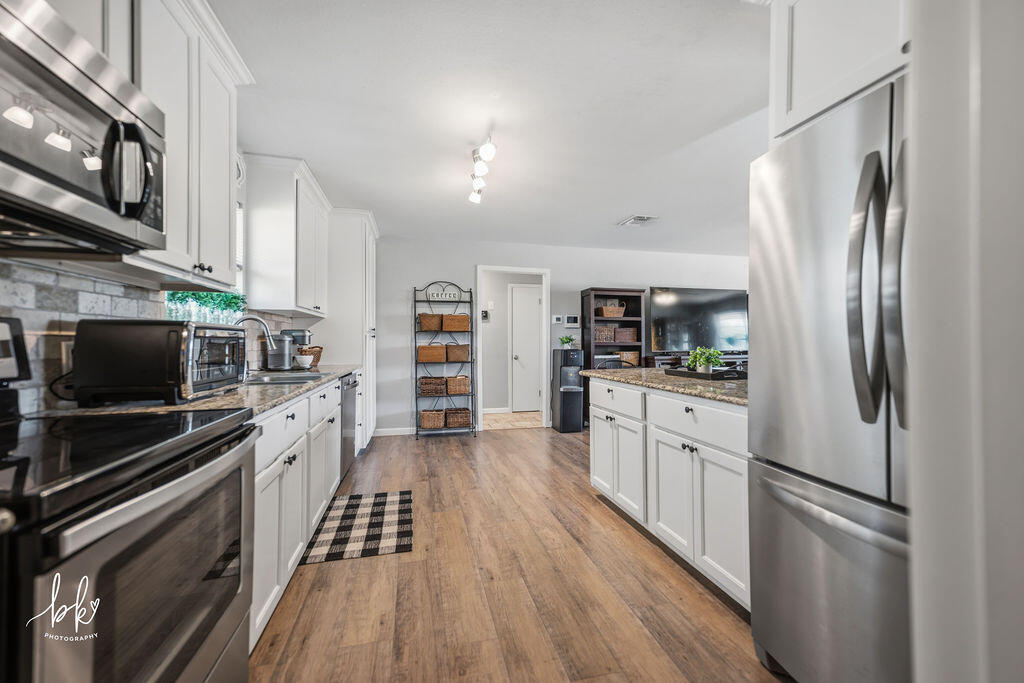 1902 Beaty Road Property Photo 8