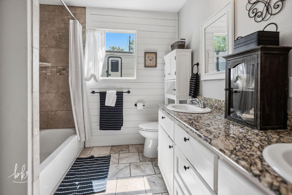 1902 Beaty Road Property Photo 16