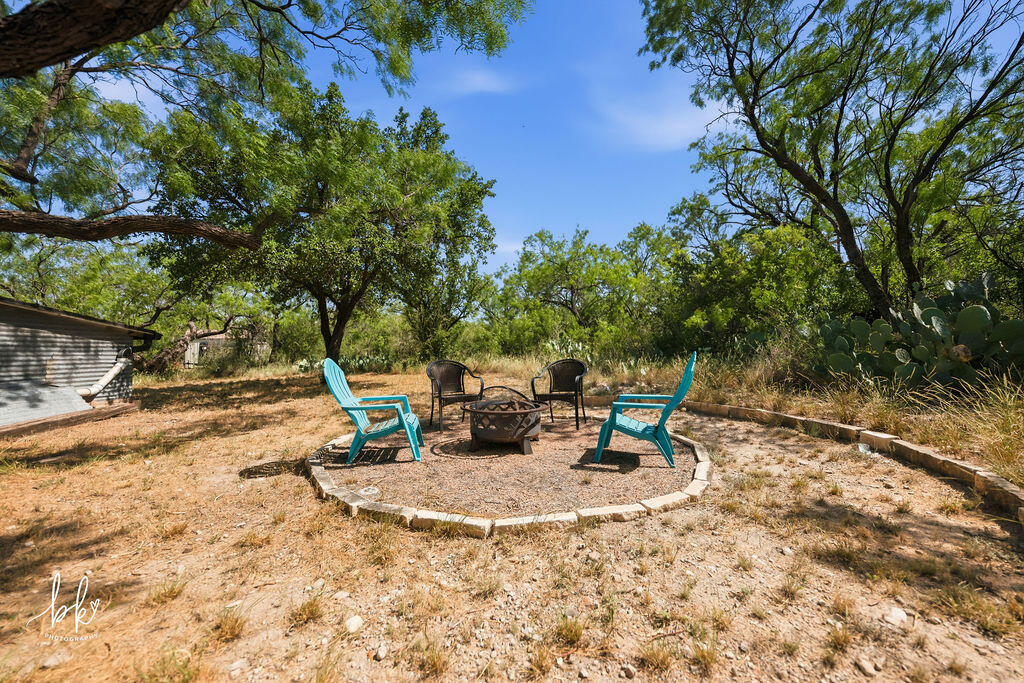 1902 Beaty Road Property Photo 18