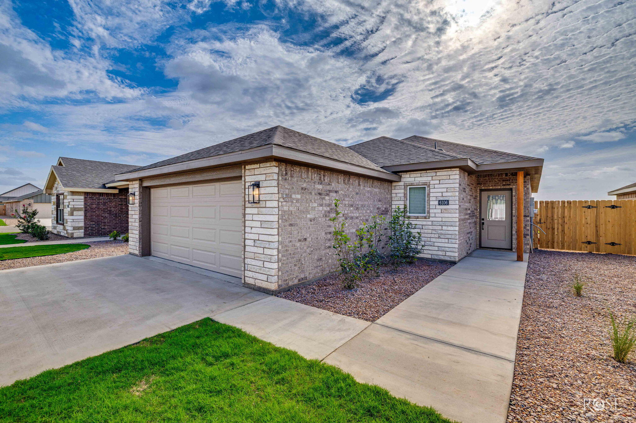 6126 Valley Pine Drive Property Photo 1