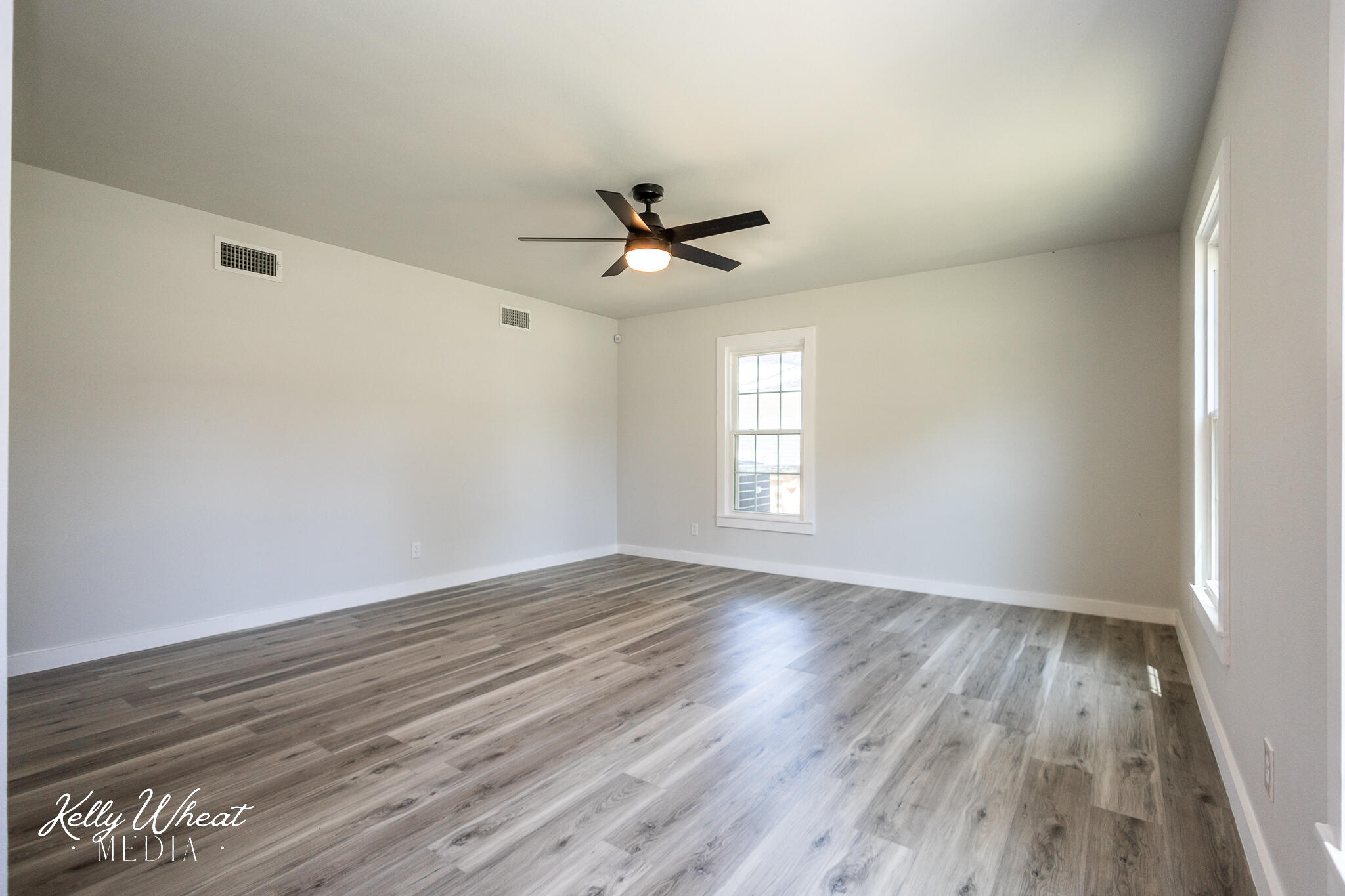 2644 Parkview Drive Property Photo 6