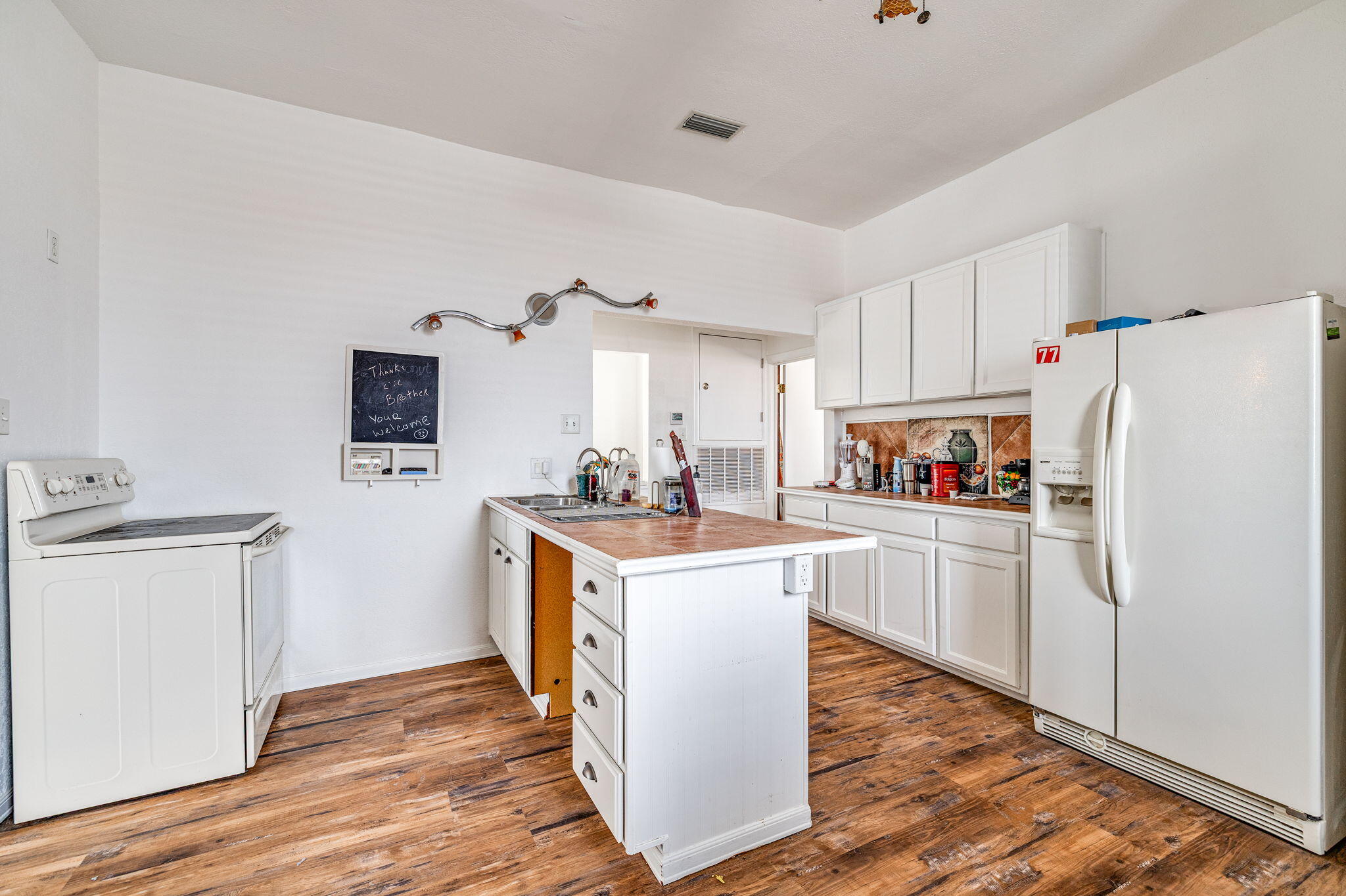 224 N Chadbourne Street Property Photo 12