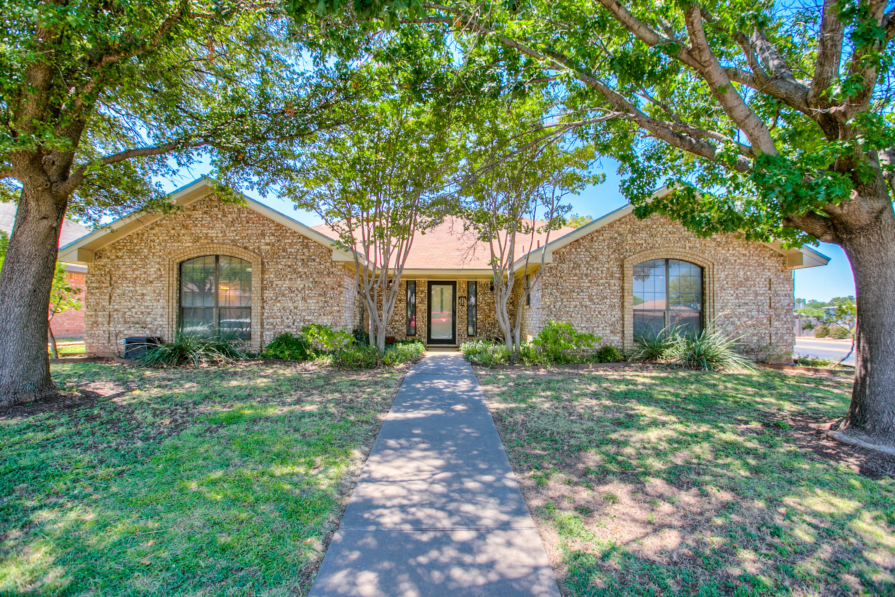 4201 Shefflera Drive Property Photo 3
