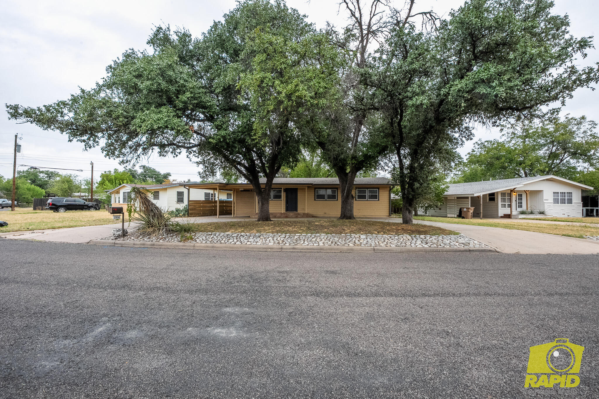 2508 Smu Avenue Property Photo 4