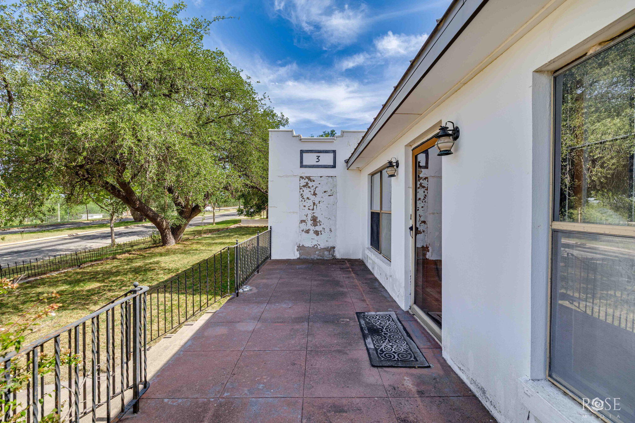 302 S Broadway Street Property Photo 4
