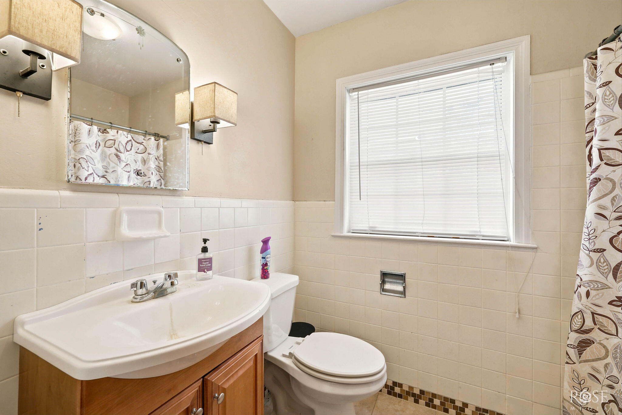 302 S Broadway Street Property Photo 14