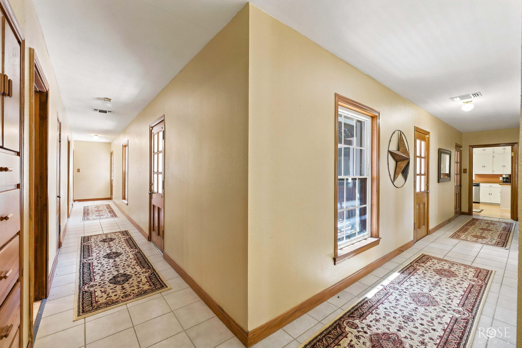 302 S Broadway Street Property Photo 16