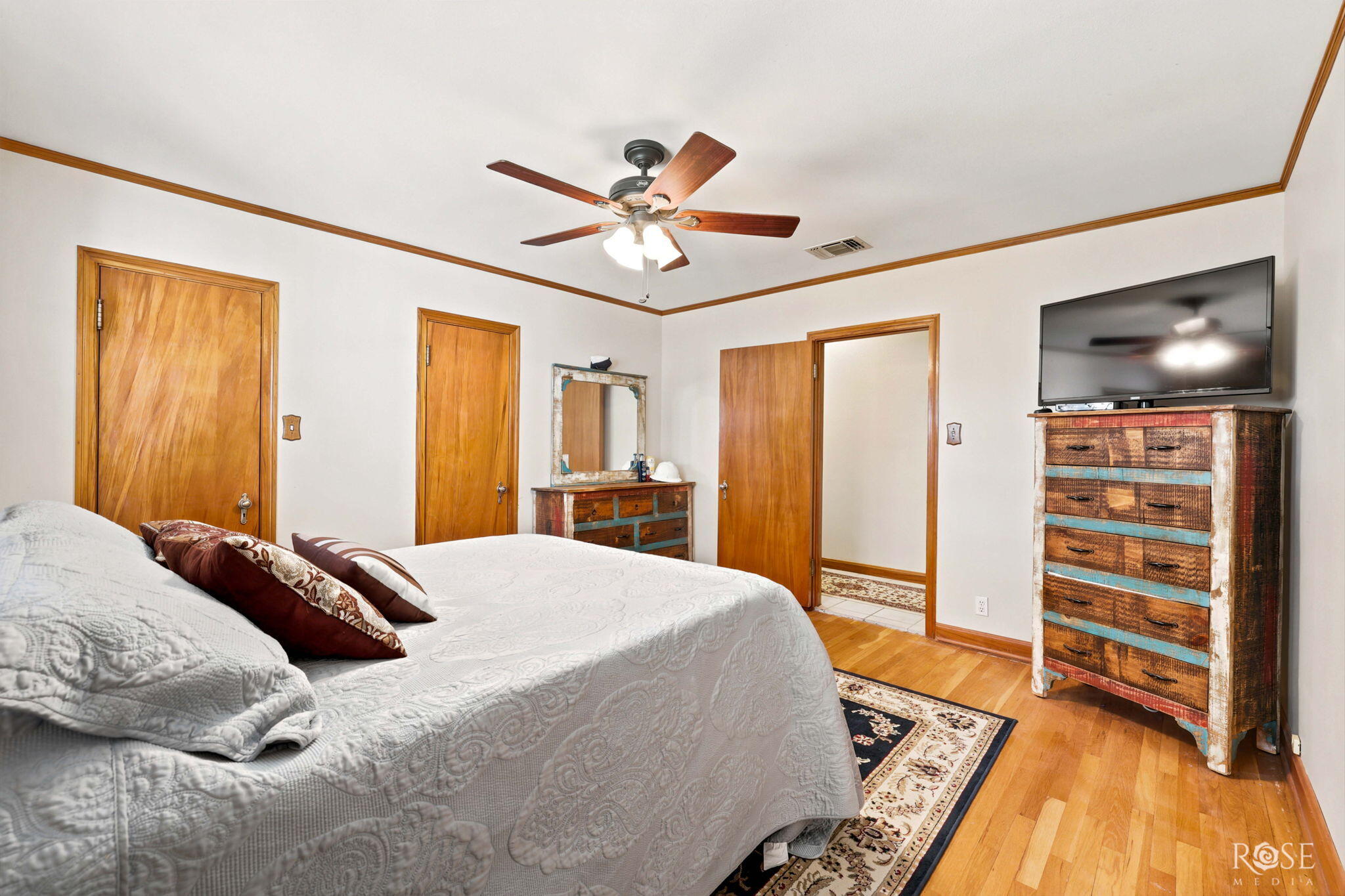 302 S Broadway Street Property Photo 20